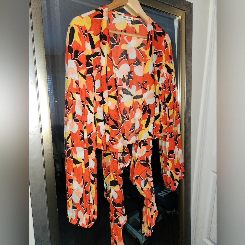 Billabong Multicolor Patterned Top Size M - Picture 3 of 13